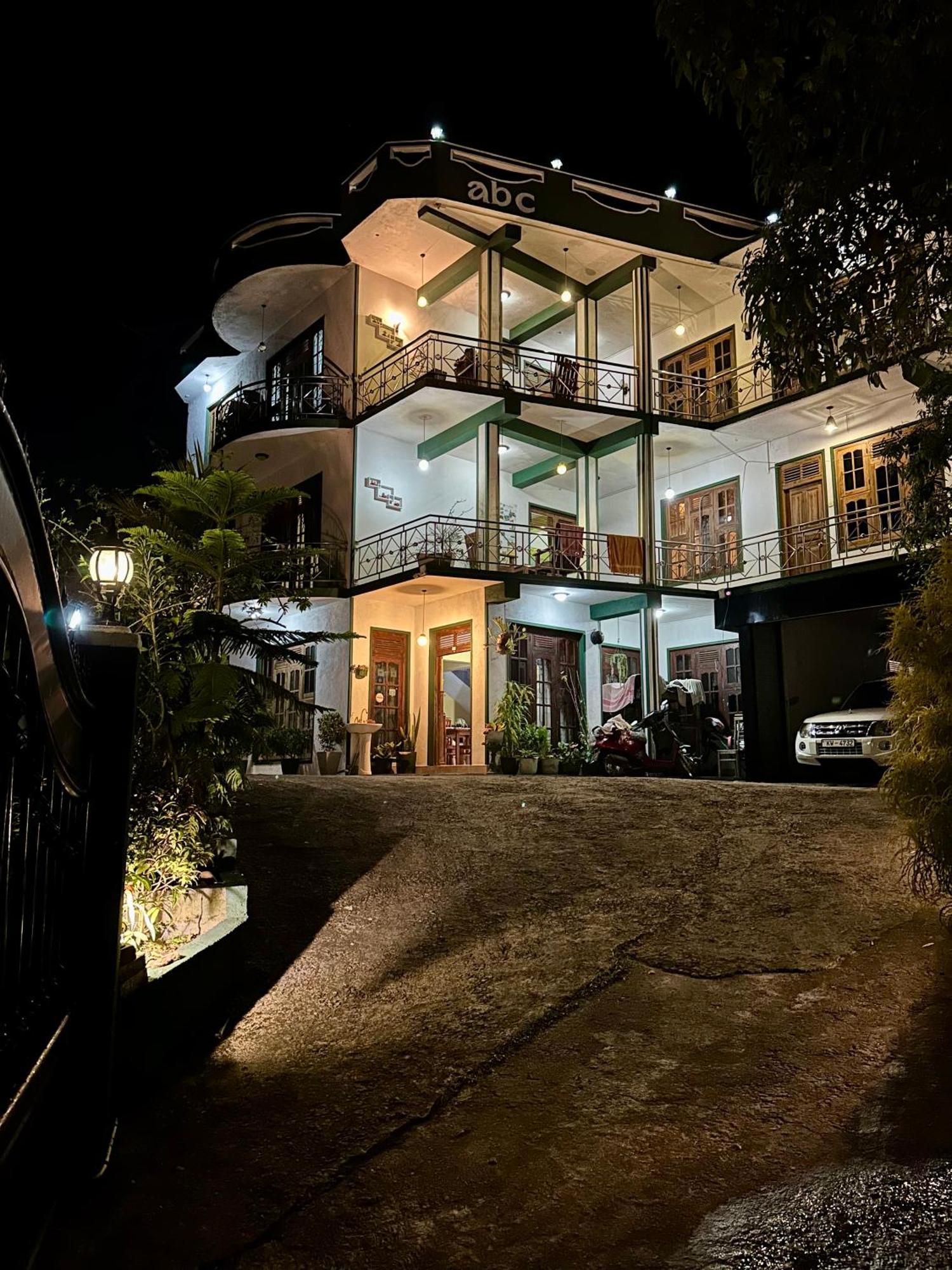 Abc Guest Inn & Restaurant ハプタレー エクステリア 写真