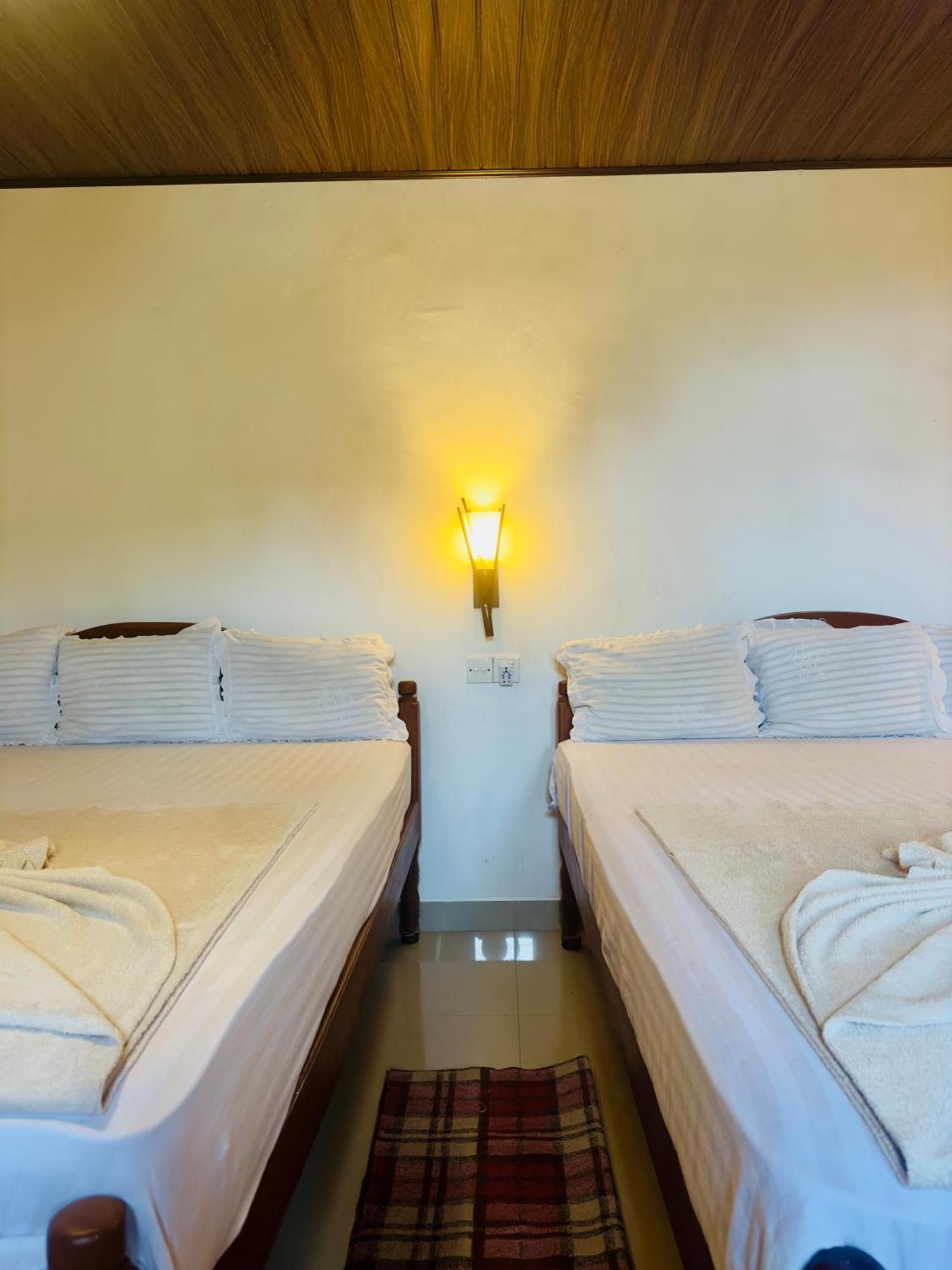 Abc Guest Inn & Restaurant ハプタレー エクステリア 写真