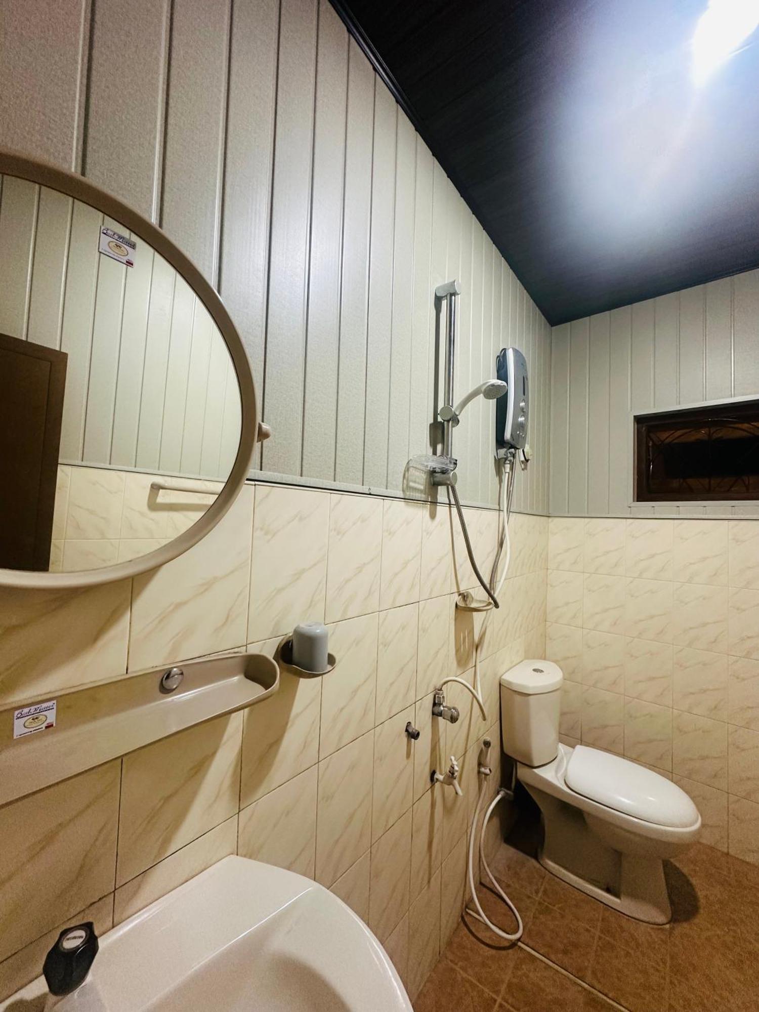 Abc Guest Inn & Restaurant ハプタレー エクステリア 写真