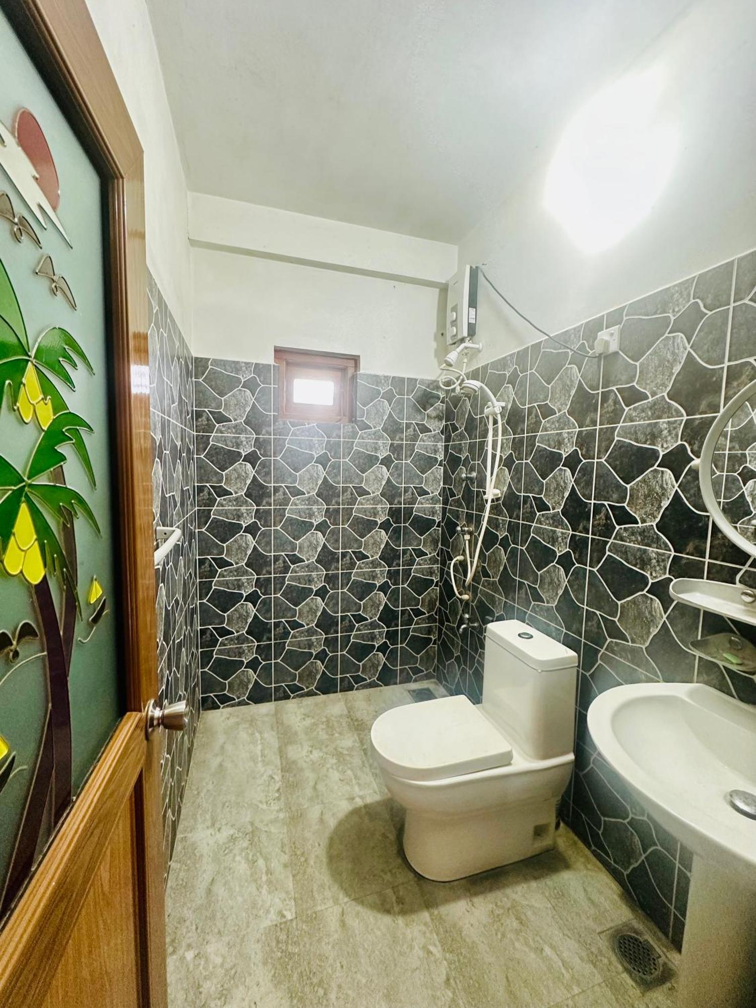 Abc Guest Inn & Restaurant ハプタレー エクステリア 写真
