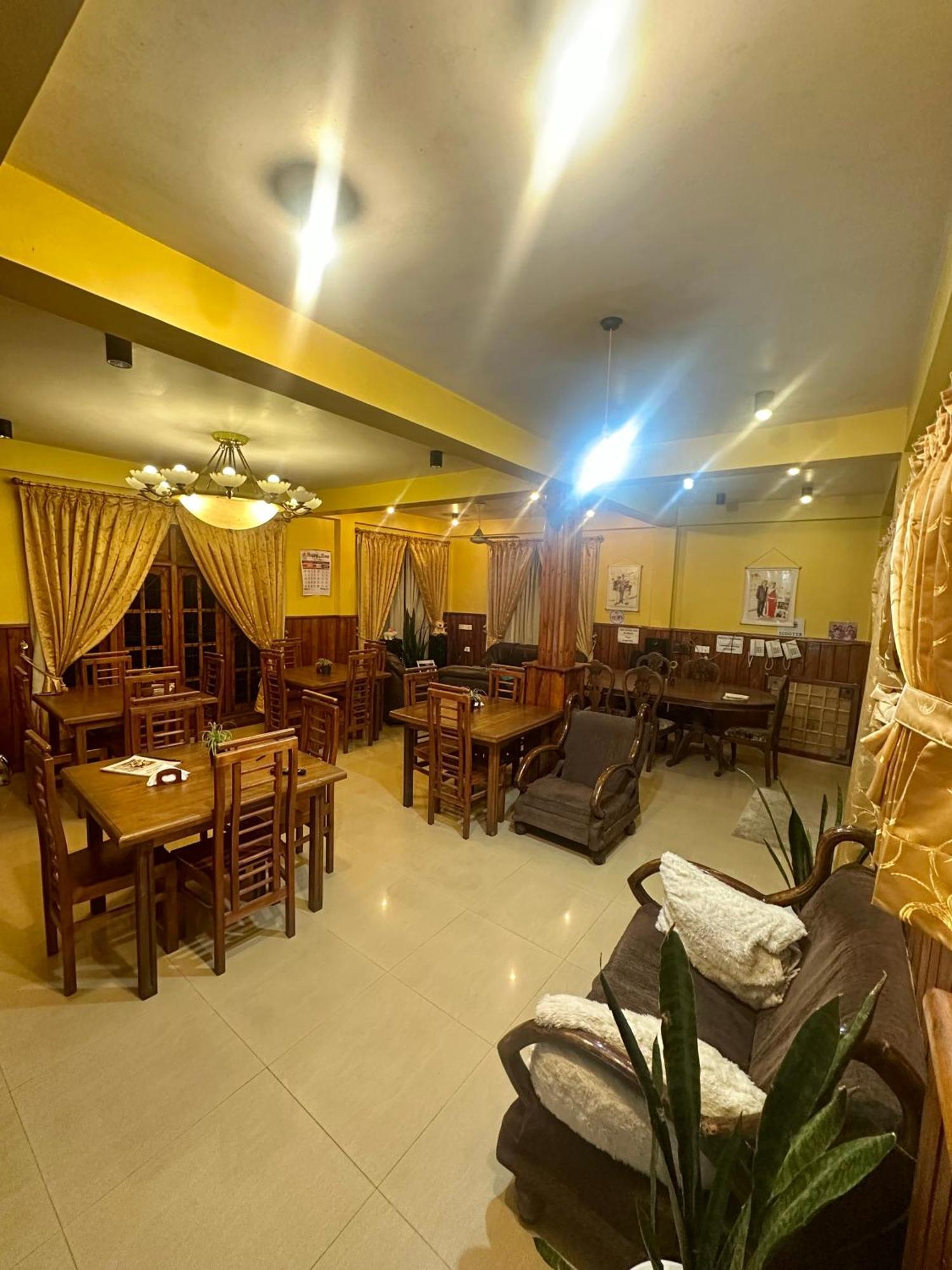 Abc Guest Inn & Restaurant ハプタレー エクステリア 写真